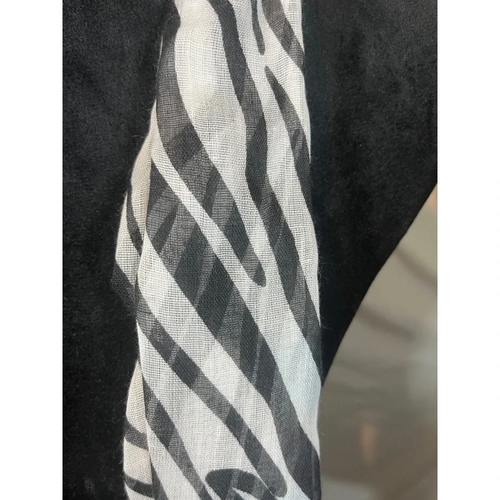 Womens Zebra Print Scarf Black White Lightweight Animal Pattern Fringe‎ Trim